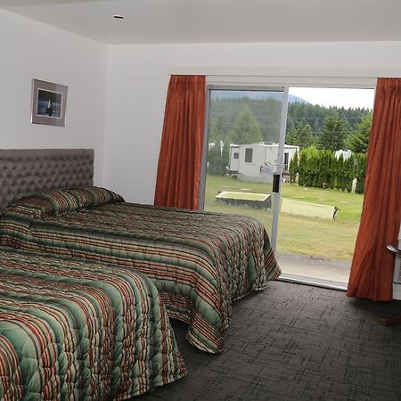 Timberlodge Rv & Campground ポート・アルバーニ エクステリア 写真